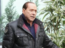 Berlusconi enfrenta dos juicios en Milán, por corrupción y fraude impositivo.  /