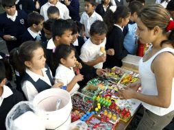 Es responsabilidad de las autoridades del plantel velar por la alimentación de los menores durante la jornada escolar. ARCHIVO  /