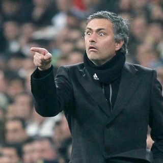 El vestirse bien no es sinónimo de educación: Beckenbauer