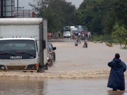 Detalle del desboramiento de un río en la comunidad de Taujica al norte de Honduras. EFE  /