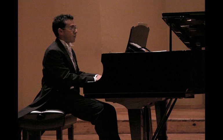 El músico grabará su primera producción discográfica en febrero. ESPECIAL  /