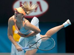 La rusa Maria Sharapova derrotó en dos sets a la tailandesa Tamarine Tanasugarn. REUTERS  /