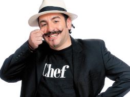 Aquiles Chávez promueve el gusto por la buena cocina entre los televidentes. EL UNIVERSAL  /