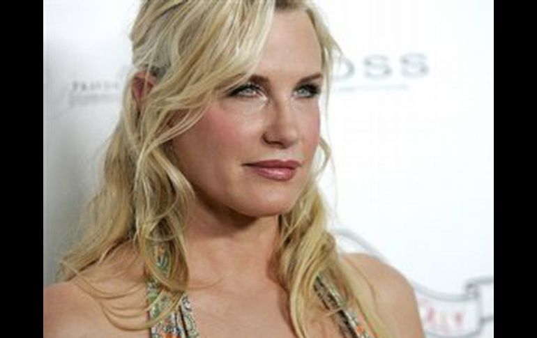 La actriz acudió a ver de cerca los problemas que padecen estas víctimas. AP  /