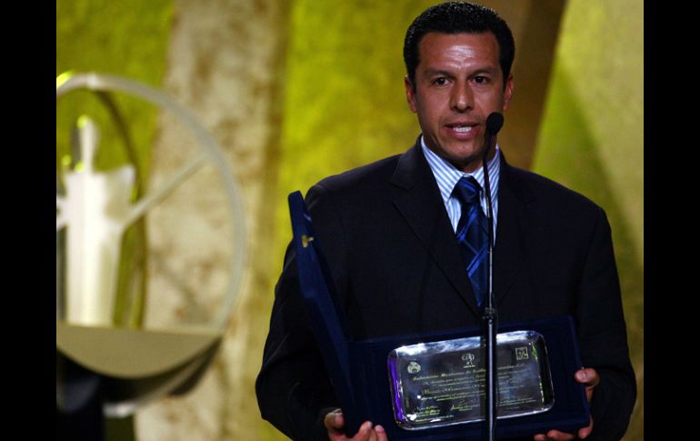 Armando Archundia durante la ceremonia de la entrega del Balón de Oro. MEXSPORT  /