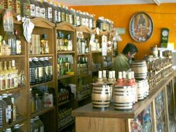 Al recibir solicitudes de licencia para venta de bebidas de alta graduación, analizarán si se otorga o no.  ARCHIVO  /