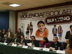 Autoridades inauguran en el Congreso del Estado foro contra la violencia y el acoso escolar. ARCHIVO  /