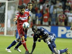 El jugador azteca en un partido con el Chicago Fire. MEXSPORT  /