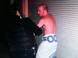 Fue detenido por correr desnudo con una bandera de Monterrey por avenida Reforma. EL UNIVERSAL  /