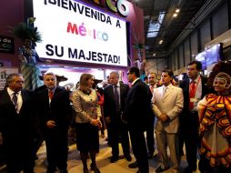 Autoridades mexicanas dieron la bienvenida a la reina Sofía en el stand de México en FITUR 2011. NTX  /