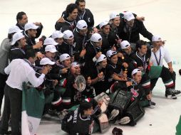 México pasó a la División II con este campeonato. NTX  /