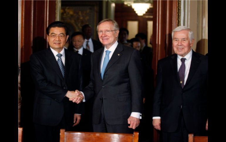 El presidente Hu Jintao en su visita por el Capitolio. REUTERS  /