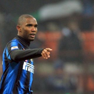 Eto'o sale a la defensa de Benítez