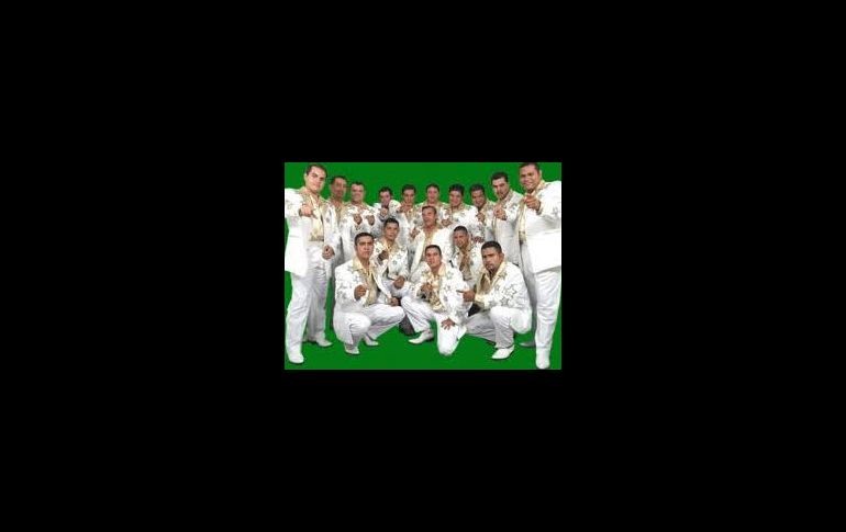 La Original Banda El Limón filmó en Mazatlán las escenas de esa película a la que fueron invitados. ESPECIAL  /