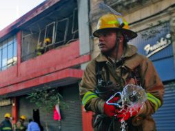 Los bomberos apagaron el fuego en pocos minutos. A. GARCÍA  /