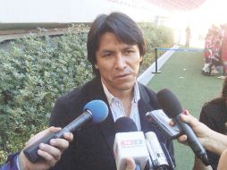 El ''Emperador'' Suárez estará por siete días trabajando con los jugadores rojiblancos. R. MEDERO  /