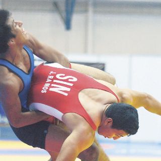 Luchadores buscan pase a los Panamericanos