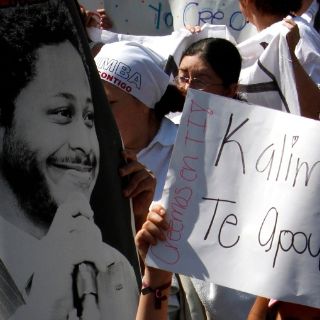 Fans de Kalimba marchan en su apoyo