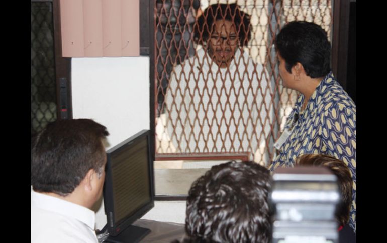 Con un rictus tranquilo, Kalimba compareció ante el juez Segundo de lo Penal en Chetumal. NTX  /