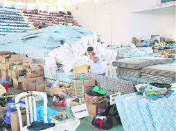 Vista general de las donaciones recibidas para los damnificados en Brasil. EFE  /