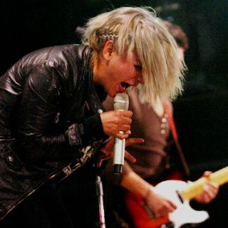 Elis Paprika promociona el sencillo ''Feliz''