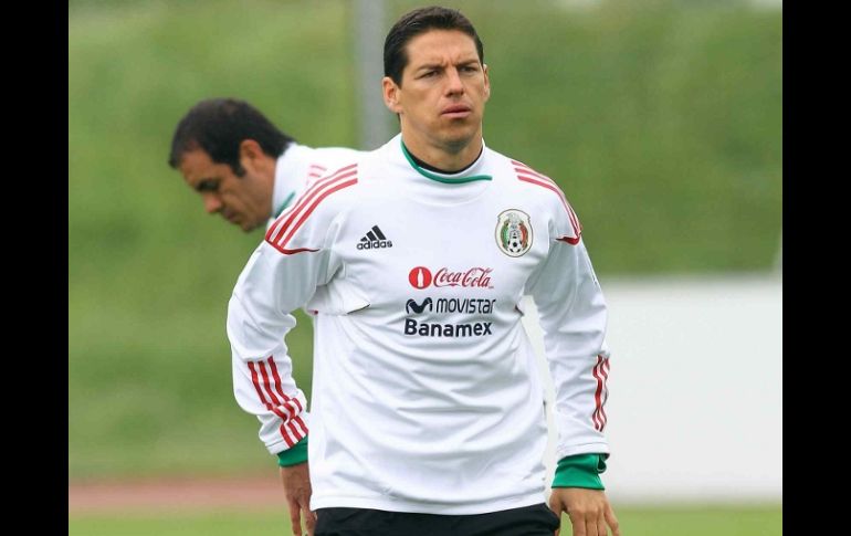 Guillermo Franco en una sesión de entrenamientos con la Selección Mexicana. MEXSPORT  /
