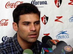 Rafa ofreció una rueda de presa tras entrenar con el conjunto rojinegro. MEXSPORT  /