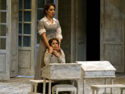 La puesta en escena de 'El Jardín de los cerezos'. E. BARRERA  /