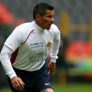 Alfredo Tena suena como sustituto de Lapuente