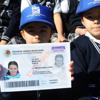 Leslie García, primera con cédula de identidad