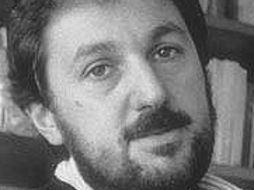 Es escritor y periodista. Colabora en publicaciones infantiles. ESPECIAL  /