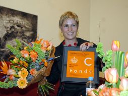 Nerviosa y emocionada, quedó enmudecida se abstuvo de emitir comentario alguno. NYX  /