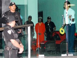 Kalimba regresó al hotel donde habría ocurrido la agresión sexual de la que se le acusa para una recreación de hechos. EL UNIVERSAL  /