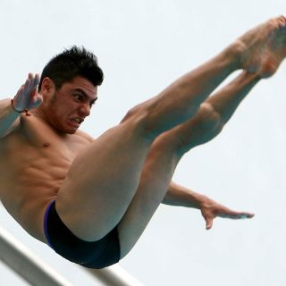 Yahel Castillo mete nuevos clavados a su repertorio