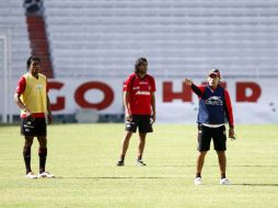 Costly (Izq.) ya podría ser tomado en cuenta por el técnico Galindo para jugar ante el América. E. PACHECO  /