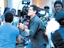 En pleno rodaje. Rodrigo Prieto suele involucrarse al máximo en cada proyecto cinematográfico en el que trabaja. EL UNIVERSAL  /