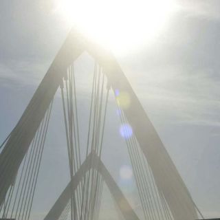 El puente atirantado, nuevo referente del paisaje urbano