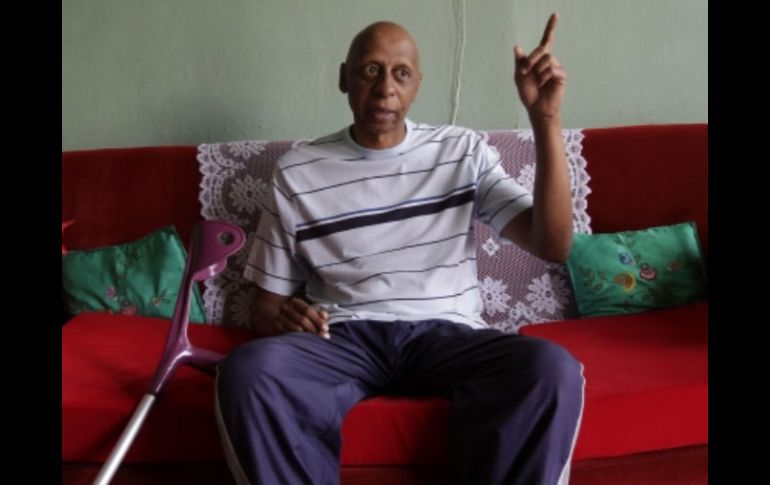 Fariñas,  durante una entrevista con The Associated Press en su casa de Santa Clara, Cuba. AP  /