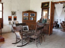Aunque, pese a las inundaciones, muchos objetos se encuentran intactos valiosos objetos fueron robados. EFE  /