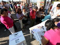 Desde antes de las 8:00 horas los tlapaltenses iniciaron el arribo a las casillas. NTX  /