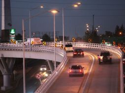 Ayer quedó completamente abierto a la circulación el Puente del Álamo, como vía de acceso a la ciudad por carretera a Chapala. S. NÚÑEZ  /