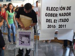 Un hombre deposita su voto en un centro electoral de Chilpancingo. EFE  /