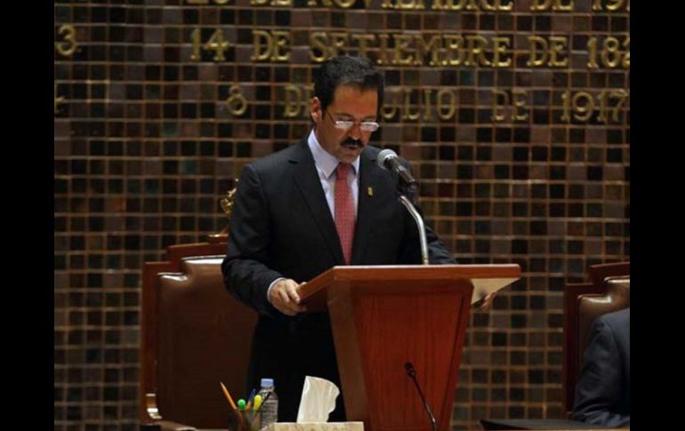 El presidente de la Mesa Directiva, Jesús Casillas Romero presentó el informe de actividades del primer año. ESPECIAL  /