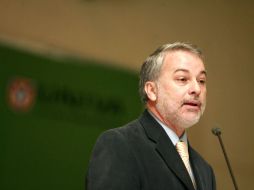 Emilio González Márquez asistió ayer al informe del primer año de la 59a. Legislatura en el Congreso del Estado. A. CAMACHO  /