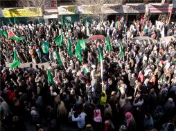 Cientos de manifestantes piden cambio de gobierno en Amán, Jordania. EFE  /