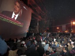 Egipcios siguen la transmisión del discurso del mandatario estadounidense, Barack Obama. AP  /
