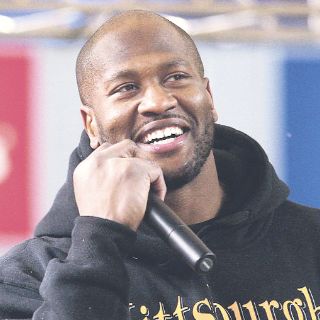 Harrison aprovecha micrófonos y se le va a la yugular a Roger Goodell