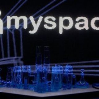 Examinan la posible venta de Myspace