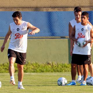 Salvador Cabañas vuelve a entrenar en un club luego de un año
