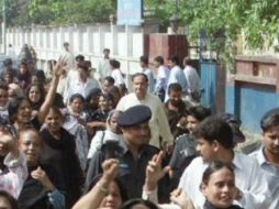 La ofensiva, que incluye bombardeo aéreo, artillería e infantería terrestre, comenzó el 27 de enero en Mohmand. ARCHIVO  /